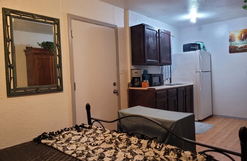 South Mountain Cottage | Hidden Gem! Adorable Guest House at Mystic Mansion