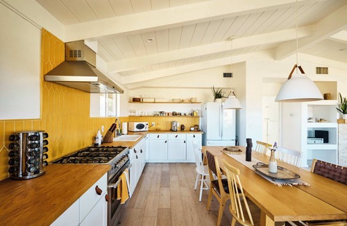 Pioneertown House | High Desert Luxury Retreat-Stars, Sunsets, Pool & Hot Tub near Pappy & Harriet’s