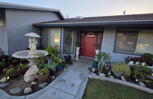 NE - Sterling House | HIGHLAND SANCTUARY: 4-bedroom, 2-bath Ranch-Style home. A walk to YAAMAVA Casino