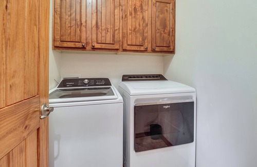 Torreon House | Hike & Explore: Show Low Gem w/Deck & Grill!