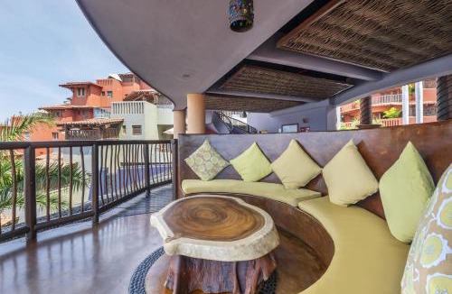 Zihuatanejo Resort | Hilton Grand Vacations Club Zihuatanejo