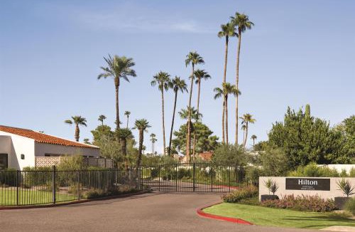 South Scottsdale Resort | Hilton Scottsdale Resort & Villas