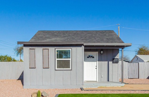 Coronado House | Historic 2BR Phoenix Home w Pool, Yard, Wi-Fi, Parking.