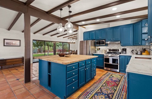 Casas Adobes House | Historic Estate | Mnt Views | Pool | W/Guest House