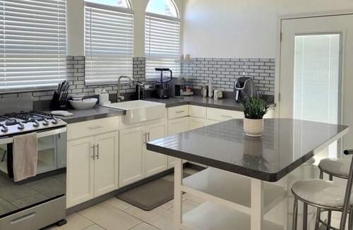 La Salina House | Holiday House with Pool & Jacuzzi