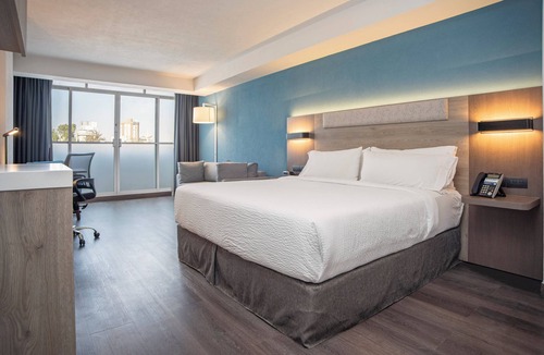 Zona Expo Hotel | Holiday Inn Express Guadalajara Expo by IHG