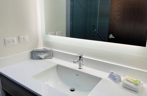 Zapopan Hotel | Holiday Inn Express Guadalajara Vallarta Poniente by IHG
