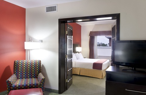 Brownsville Hotel | Holiday Inn Express Hotel & Suites Brownsville by IHG