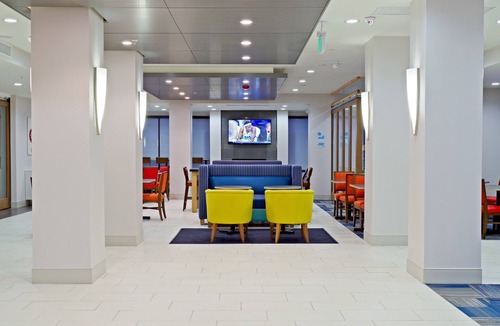 Desert Ridge West Hotel | Holiday Inn Express Hotel & Suites Phoenix North Scottsdale by IHG