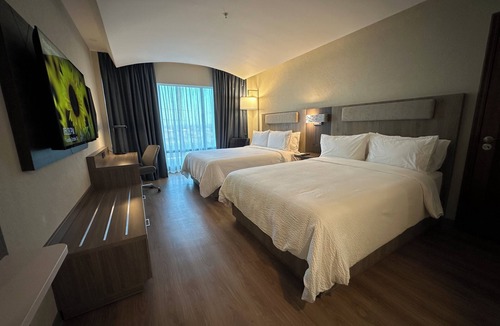 Nuevo Laredo Hotel | Holiday Inn Express Nuevo Laredo by IHG