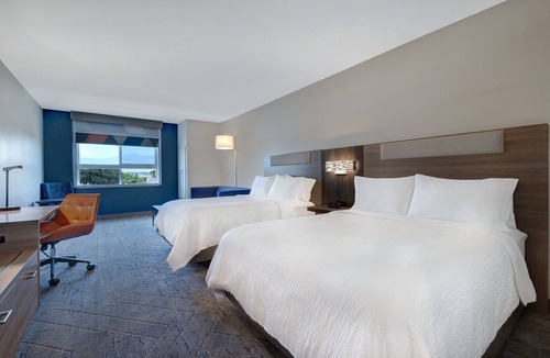 Chino Hills Hotel | Holiday Inn Express & Suites Ontario - Chino Hills by IHG
