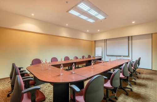 Zona Expo Hotel | Holiday Inn Guadalajara Expo Plaza del Sol by IHG