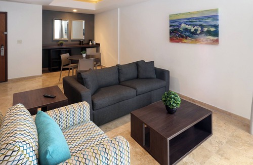 Zona Dorada Hotel | Holiday Inn Resort Mazatlan by IHG