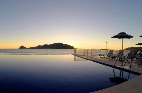 Zona Dorada Hotel | Holiday Inn Resort Mazatlan by IHG