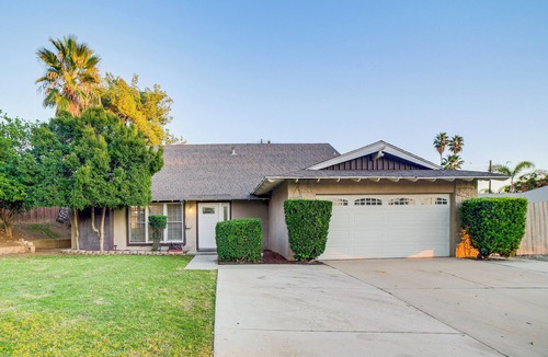 Riverside House | Home 1 Mi to UC Riverside: Families Welcome!