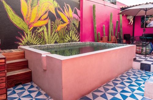 Guadalajara Hotel | Homestal California Hostal en Tlaquepaque