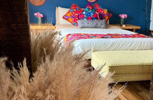 Guadalajara Hostel | Homestal California Hostal Tlaquepaque