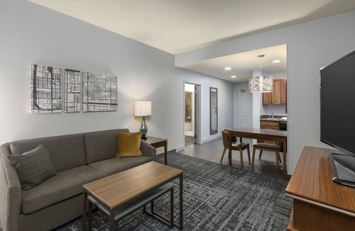 Deer Valley Hotel | Homewood Suites by Hilton Phoenix North-Happy Valley