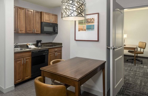 Deer Valley Hotel | Homewood Suites by Hilton Phoenix North-Happy Valley