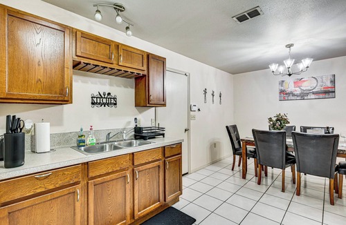 Brownsville Cottage | Hot Tub! Dog-friendly Gem 6 Mi to Dtwn Brownsville