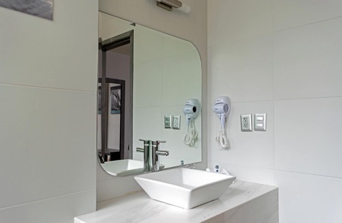 Leon Hotel | Hotel 5 Inn Plus