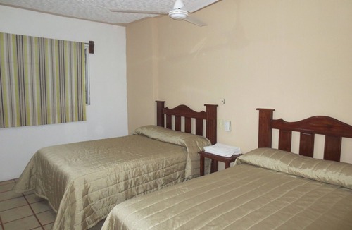 Talpa de Allende Hotel | Hotel Arboledas