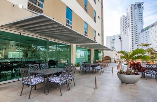 Zona Dorada Hotel | Hotel Ave Inn Mazatlán