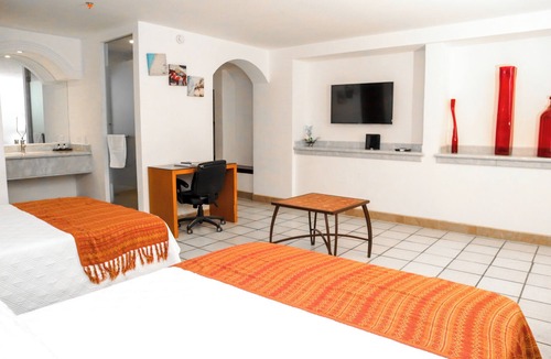 Downtown San Jose del Cabo Hotel | Hotel Boutique Plaza Doradas