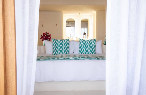 Troncones Hotel | Hotel Buyout: Go barefoot. Your luxury escape by the sea in Troncones
