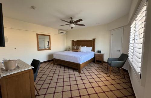Avenida Revolucion Hotel | Hotel Caesars