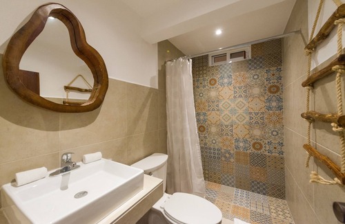 Puerto Morelos Hotel | Hotel Caracol Puerto Morelos