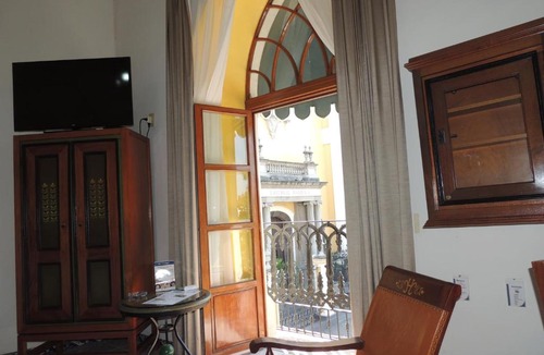 Colima Hotel | Hotel Concierge Plaza Colima