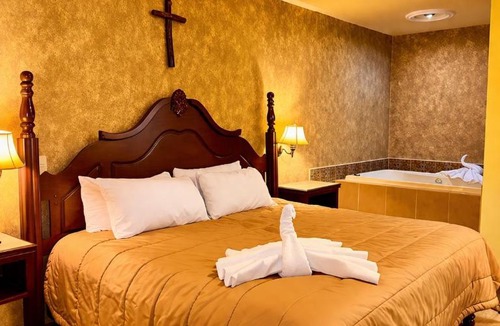 Rio Bravo Hotel | Hotel Fiesta Brava Inn Río Bravo