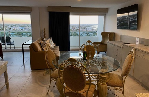Colina del Sol Hotel | Hotel HBlue Malecón