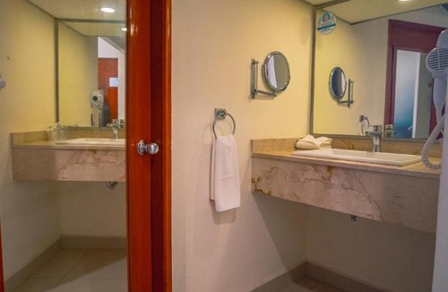Ignacio Zaragoza Hotel | Hotel Hostal de Cortés