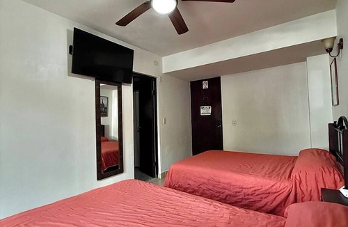 Tuxtla Gutierrez Hotel | Hotel in Tuxtla with comfortable rooms and a family-friendly, pet-friendly.