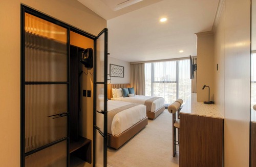 Avenida Revolucion Hotel | Hotel Indigo Tijuana Downtown by IHG