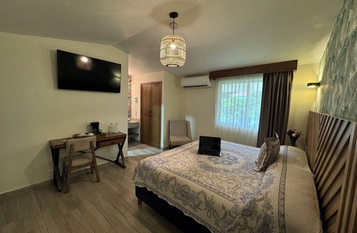 Americana Hotel | Hotel Isabel