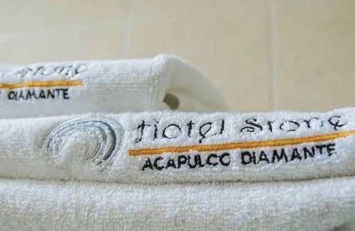 Granjas del Marques Hotel | Hotel las Piedra Stone