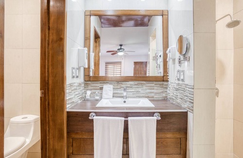 Tlaquepaque Hotel | Hotel Maioris Guadalajara