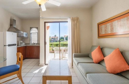 Campo de Golf Fonatur Hotel | Hotel ∙ Stunning 1BR Junior Suite Steps to Punta Sur Golf Course