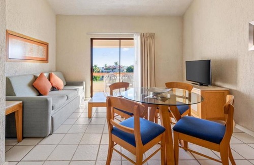 Campo de Golf Fonatur Hotel | Hotel ∙ Stylish 1BR Junior Suite Near Las Palmas Park