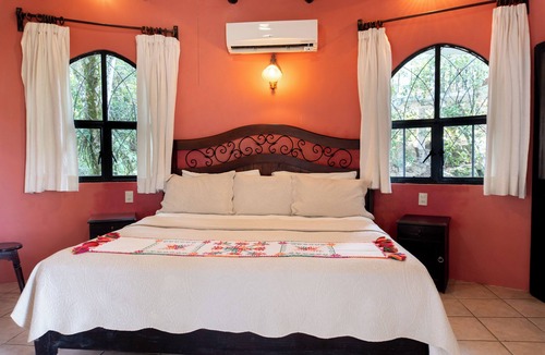 Xilitla Hotel | Hotel Paraiso Encantado