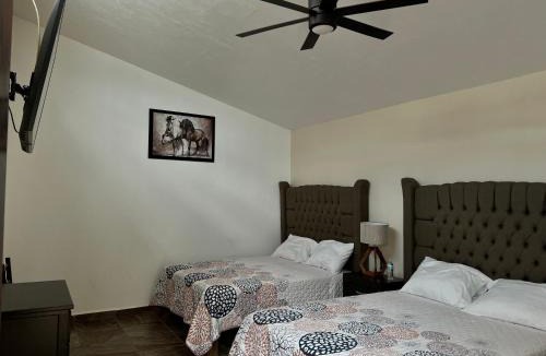 Valle de Juarez Hotel | Hotel Paris inn