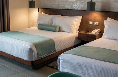 Abasolo Hotel | Hotel Parque Acuático La Caldera