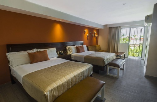 Zona Expo Hotel | Hotel Puerta Del Sol