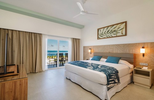Costa Mujeres Resort | Hotel Riu Latino - Adults Only - All Inclusive