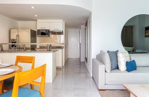 Marina Mazatlan Hotel | Hotel ∙ Royal Park Stylish 1BR Condo with Balcony for Weekend Getaway