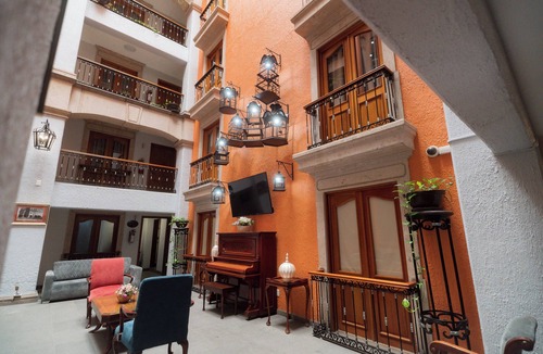 Downtown Guadalajara Hotel | Hotel Santiago de Compostela