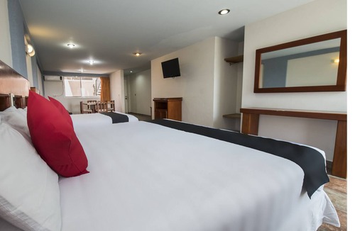 Irapuato Hotel | Hotel Suites de Reyes